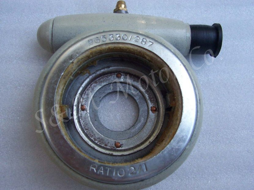 SMITHS SPEEDOMETER DRIVE GEARBOX BSA C15 B25 B44 TRIUMPH 3TA 5TA T100